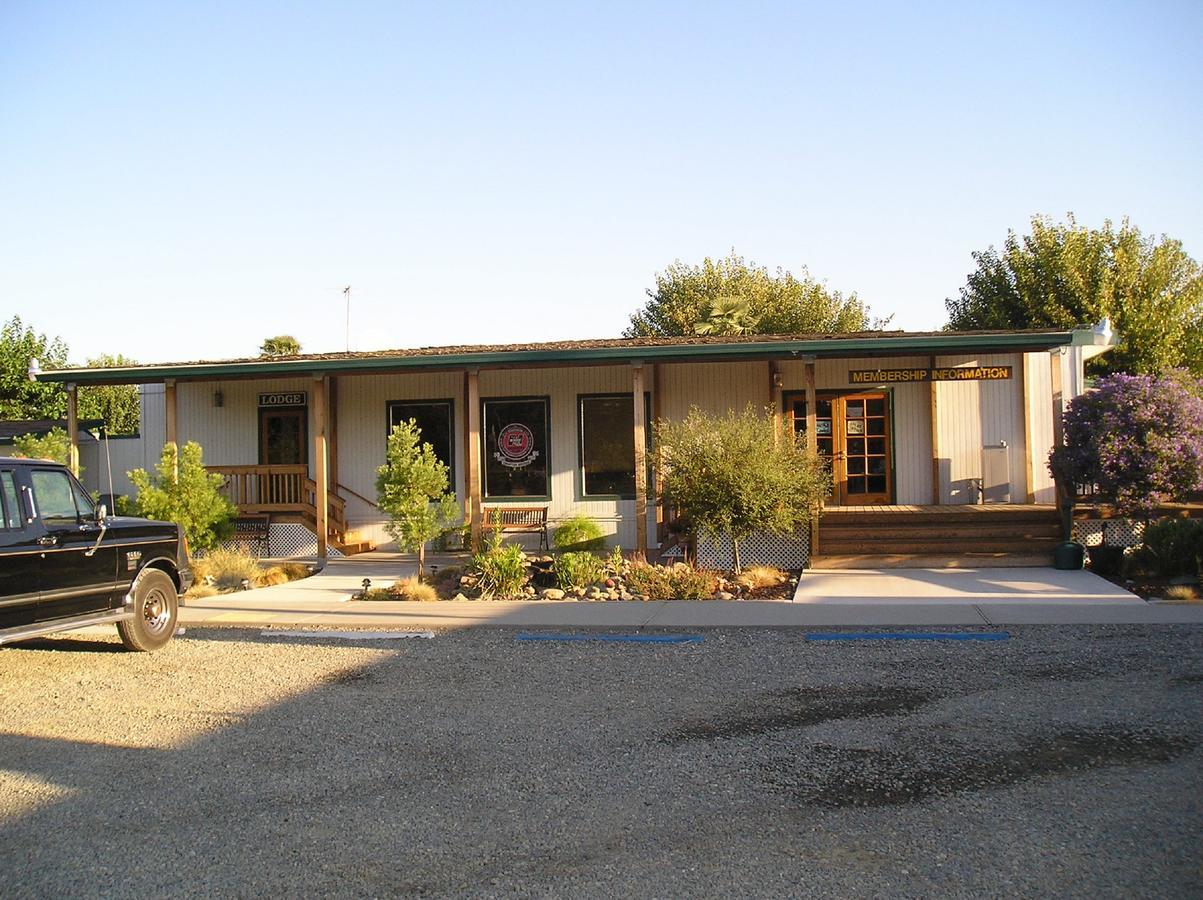 Lake Minden Camping Resort Cottage 1 Nicolaus Extérieur photo